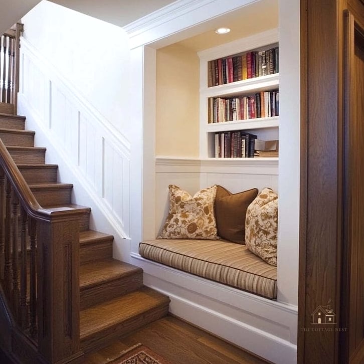 A Reading Nook in the Dead End