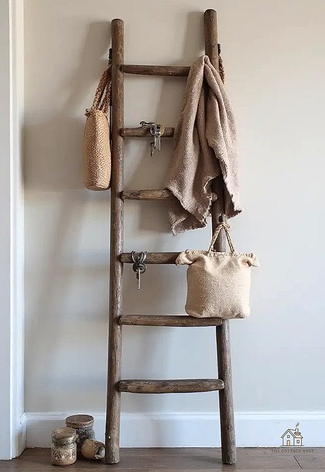 Repurposed Ladder Key Rack