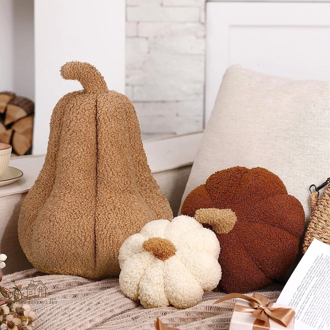 35 Stunning Fall Bedding You'll Absolutely Love 28 Sherpa Throw Pillows