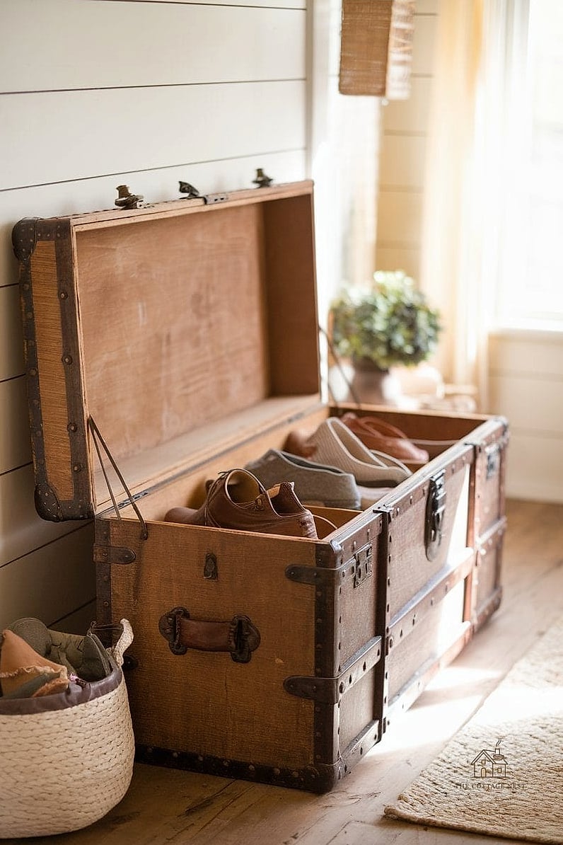 Shoe Storage Trunk