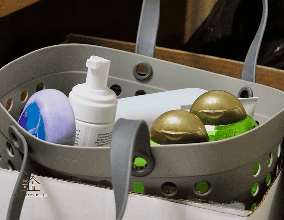 25 Brilliant Dorm Room Must Haves to Copy Right Now 11 A Shower Caddy