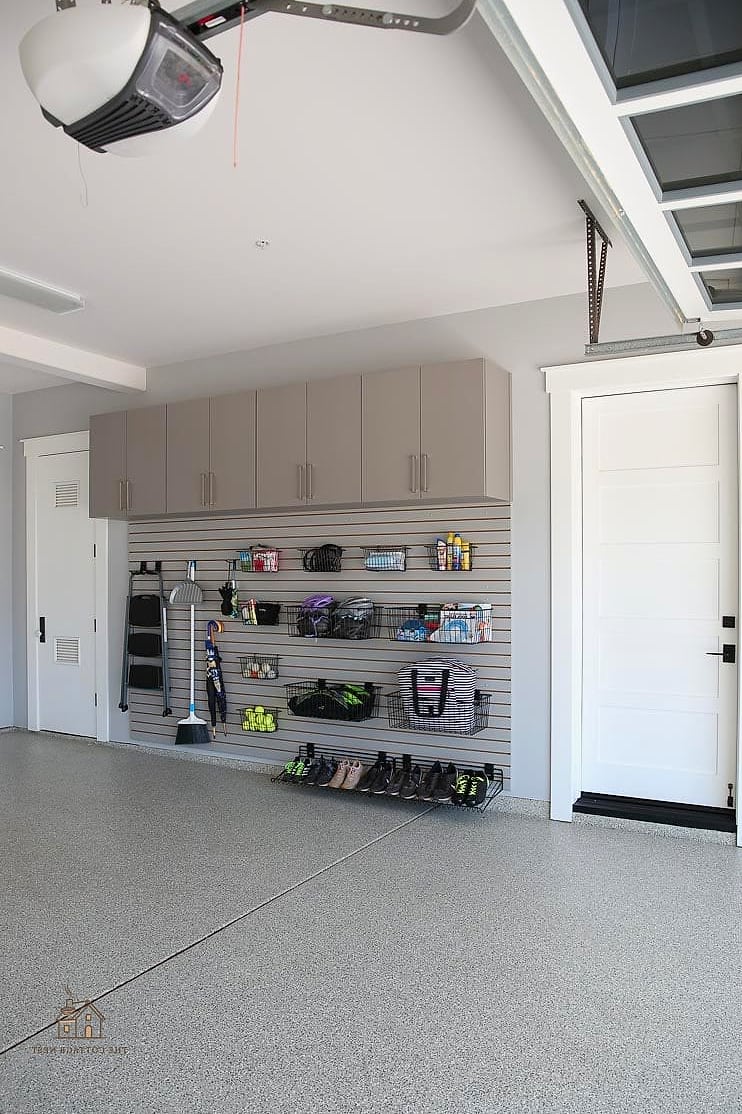 45 Stunning Garage Entryway Ideas You'll Absolutely Love 4 Slatwall Storage System