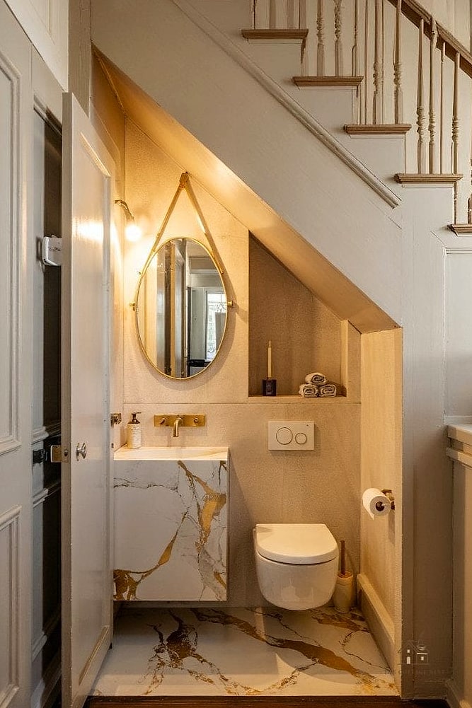 A Sleek Powder Room