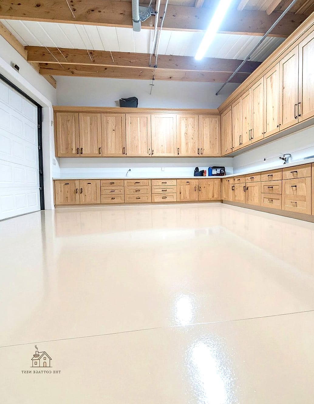 25 Chic Garage Floor Ideas for a Beautiful Home 17 Solid Color Polyurea Coating