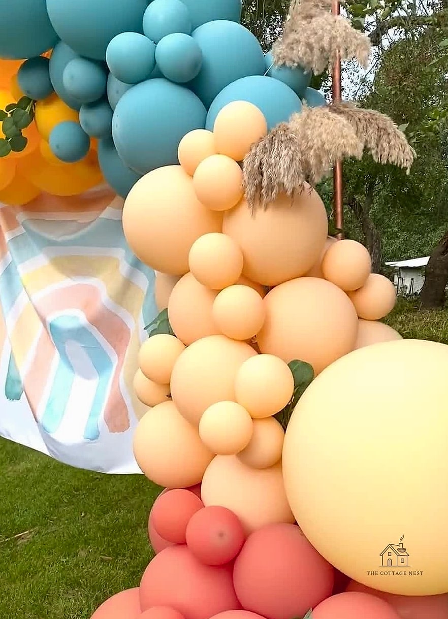 45 Brilliant Boho Garden Ideas to Copy Right Now 42 Suspended Balloon-Style Chairs