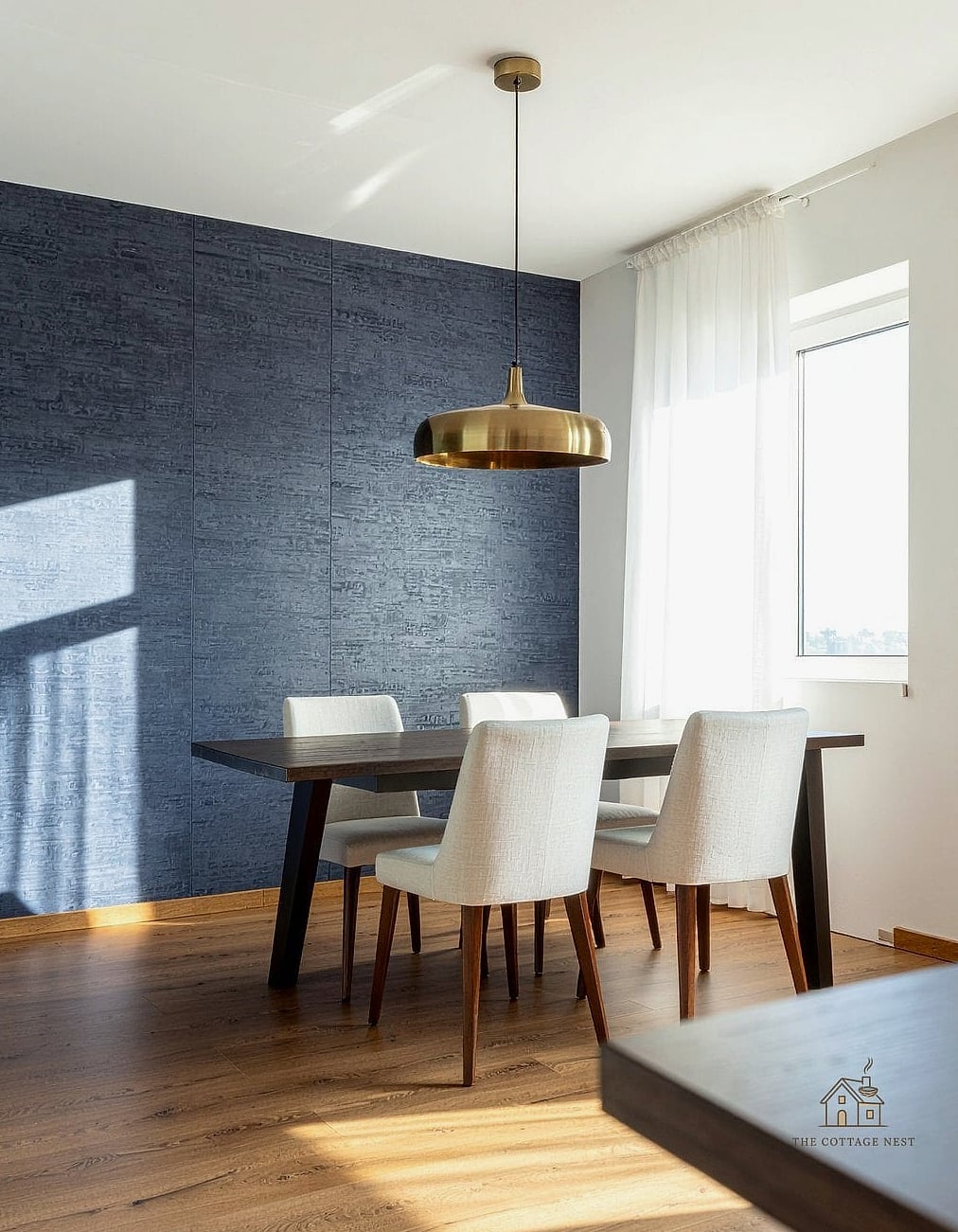 50 Beautiful Dining Room Wallpaper Ideas to Transform Your Space 4 Textured Grasscloth Wallpaper