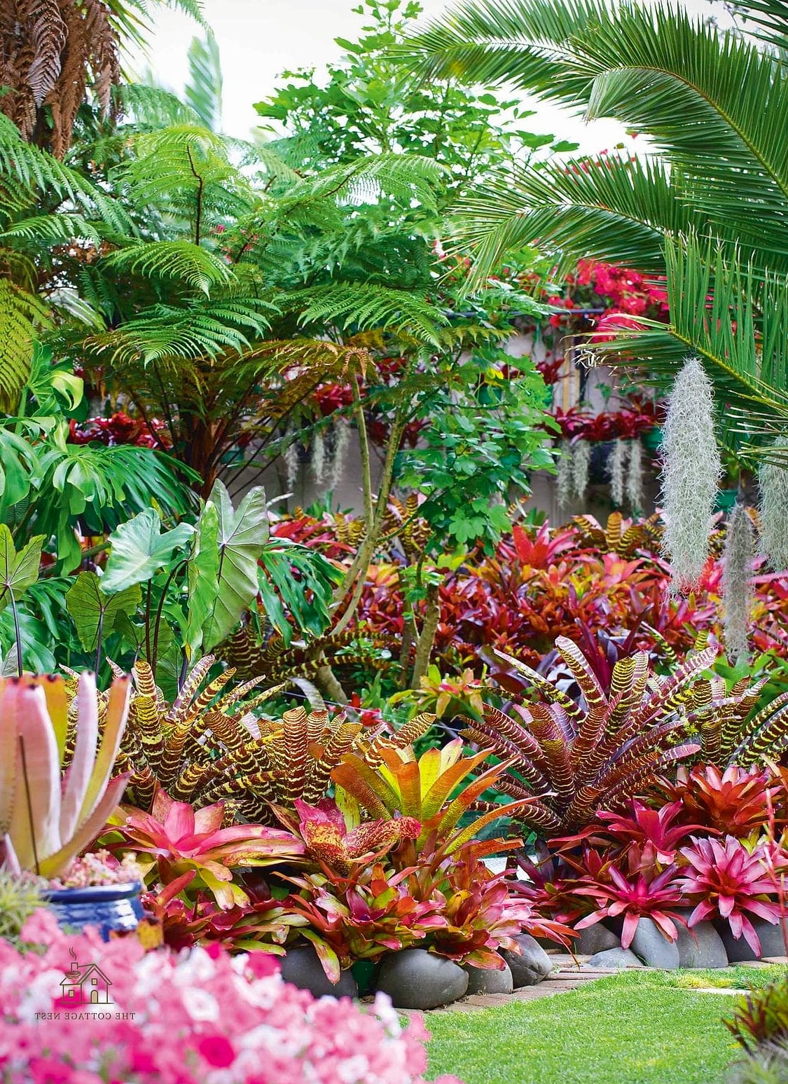 45 Stunning Corner Flower Bed Ideas You'll Absolutely Love 40 Tropical-Style Corner Bed