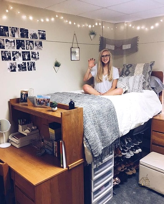 25 Brilliant Dorm Room Must Haves to Copy Right Now 4 Under Bed Storage Bins