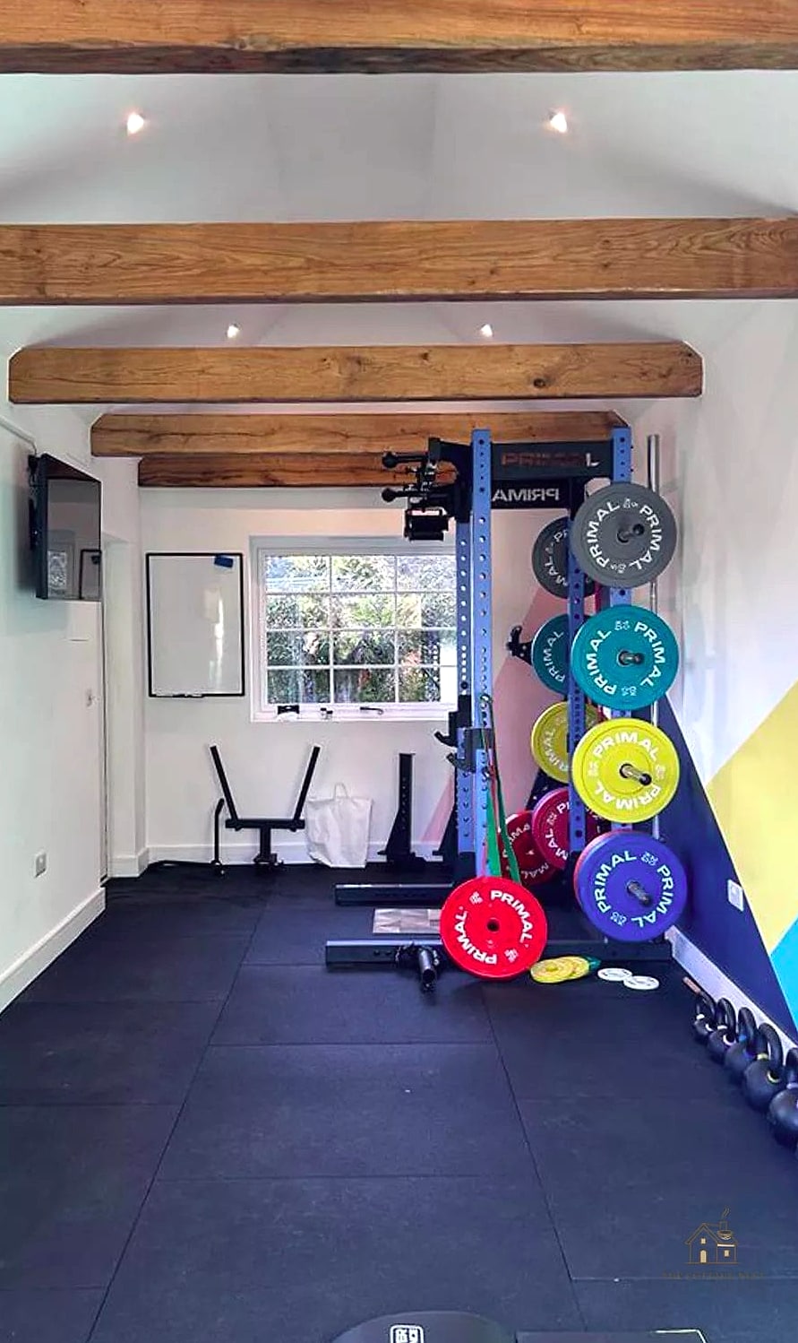50 Beautiful Garage Gym Ideas to Transform Your Space 30 Warm String Lights